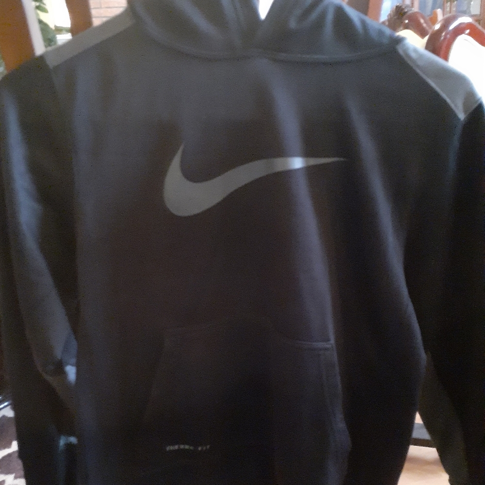 BLACK AND GRAY NIKE HOODIE